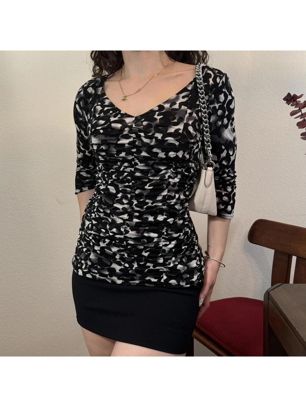 Classiques Entier Black & White Ruched Micro Mesh Leopard Print Blouse Size Med